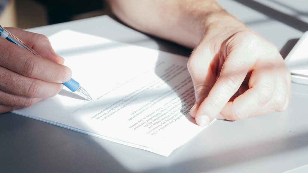 how long do you have to sign a severance agreement