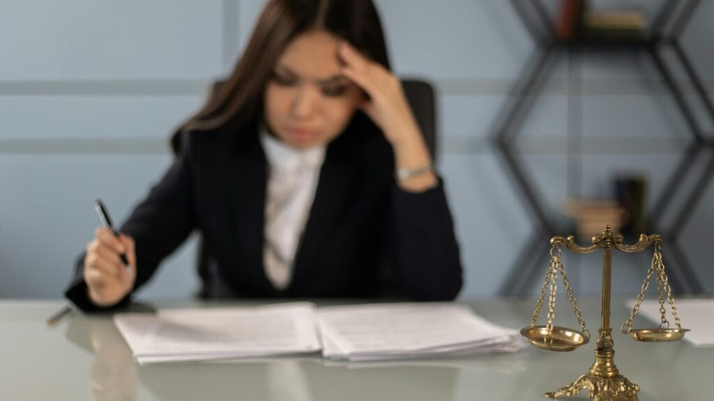 lawyer leaving law firm