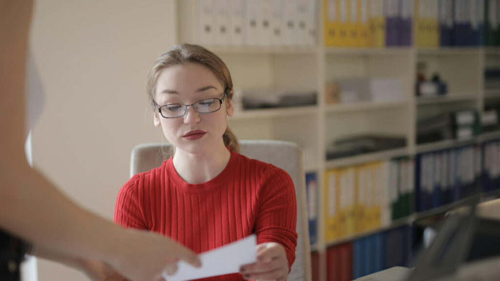 What Should You Do If You Are Given a Severance Offer in Illinois?
